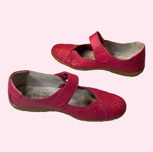 Lifestyle by Cushion Walk || Pink Mary Jane’s || 9